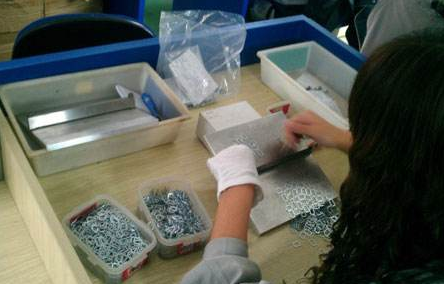 自動(dòng)化檢測(cè)設(shè)備—全檢機(jī)