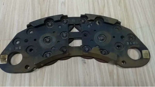 北京動(dòng)車組閘片分解機(jī)—自動(dòng)化檢測(cè)設(shè)備—挪亞方舟