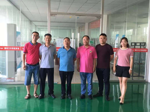 無錫淮安商會(huì)走訪挪亞方舟自動(dòng)化檢測設(shè)備