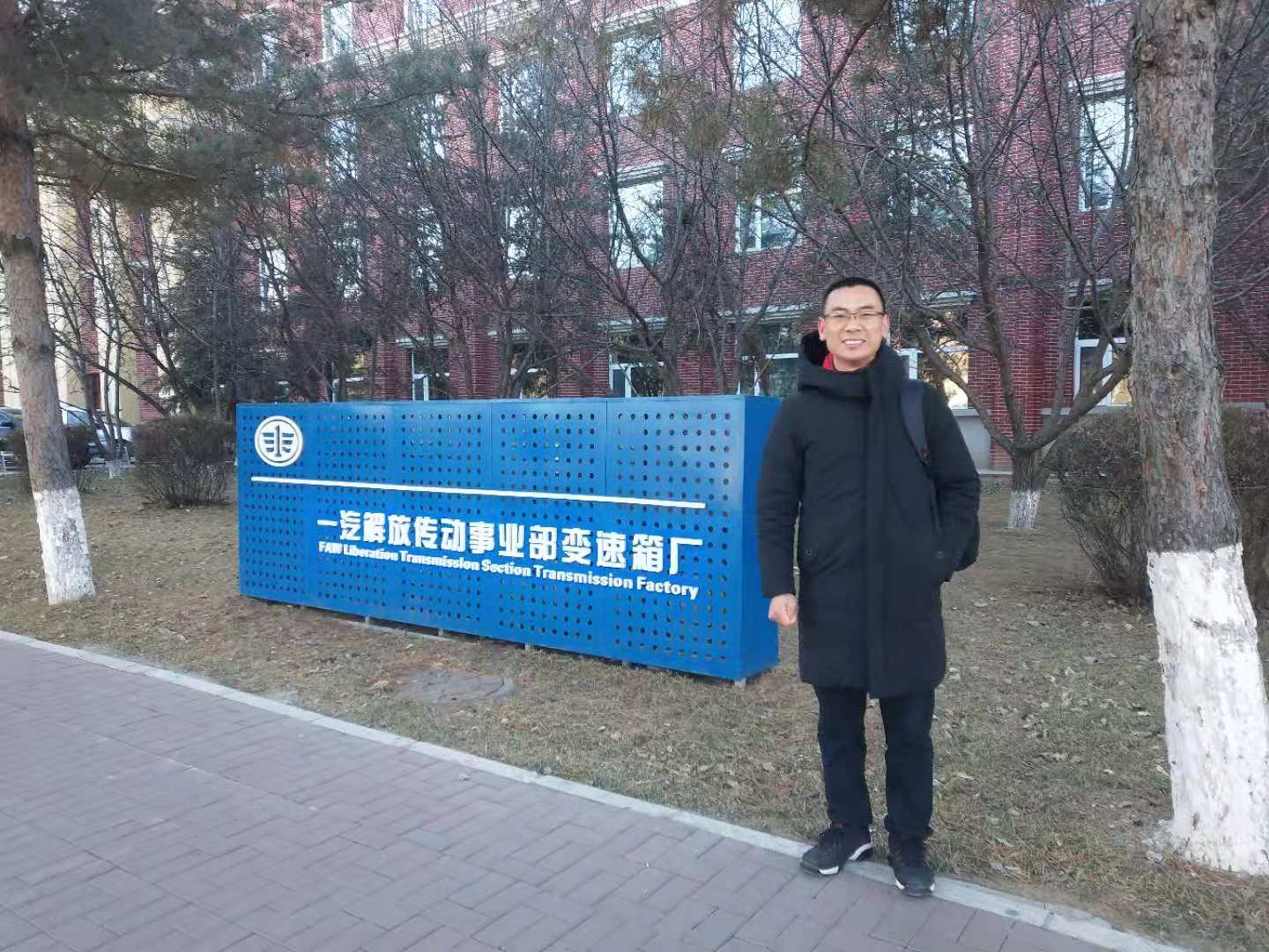 自動(dòng)化檢測(cè)設(shè)備廠家走進(jìn)紅旗