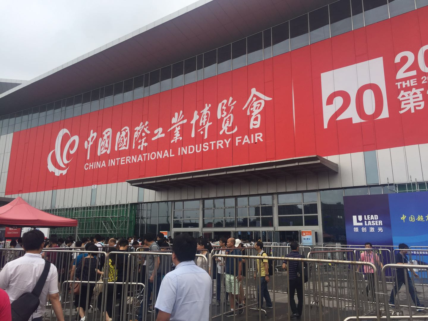 揭秘：中外機(jī)器人行業(yè)最新技術(shù)?。ㄓ袌D有真相）